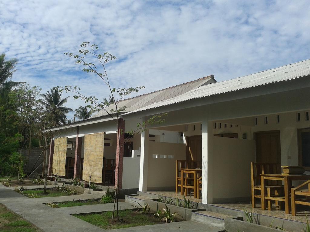 Putri Homestay Gili Meno Room photo