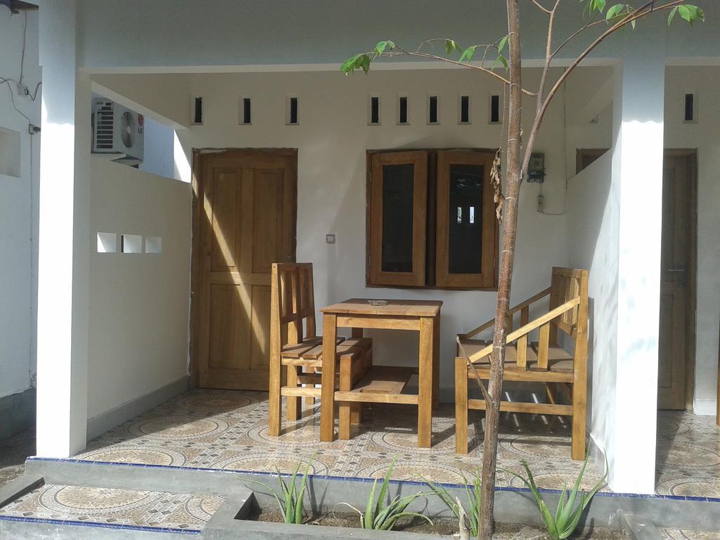Putri Homestay Gili Meno Room photo