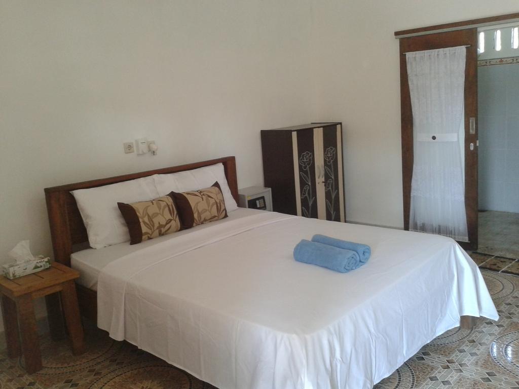 Putri Homestay Gili Meno Room photo